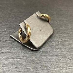 14k yellow gold hoop earrings
